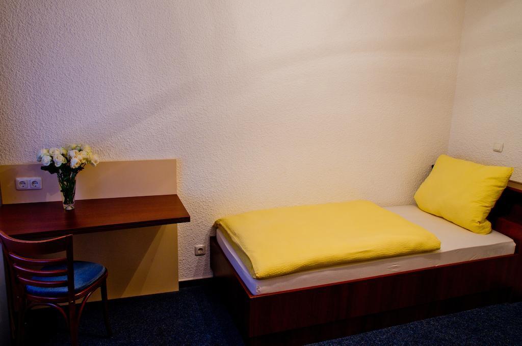 Hotel Stella Netphen Szoba fotó